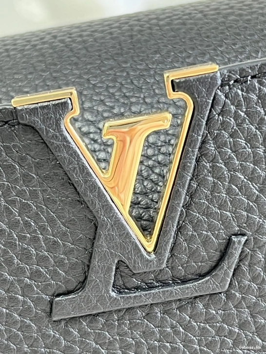 LOUIS VUITTON CAPUCINES BB 0311